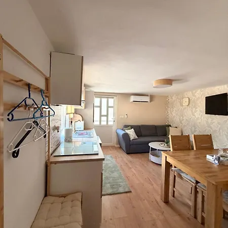 Apartment Klara Vir
