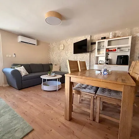 Klara Apartment